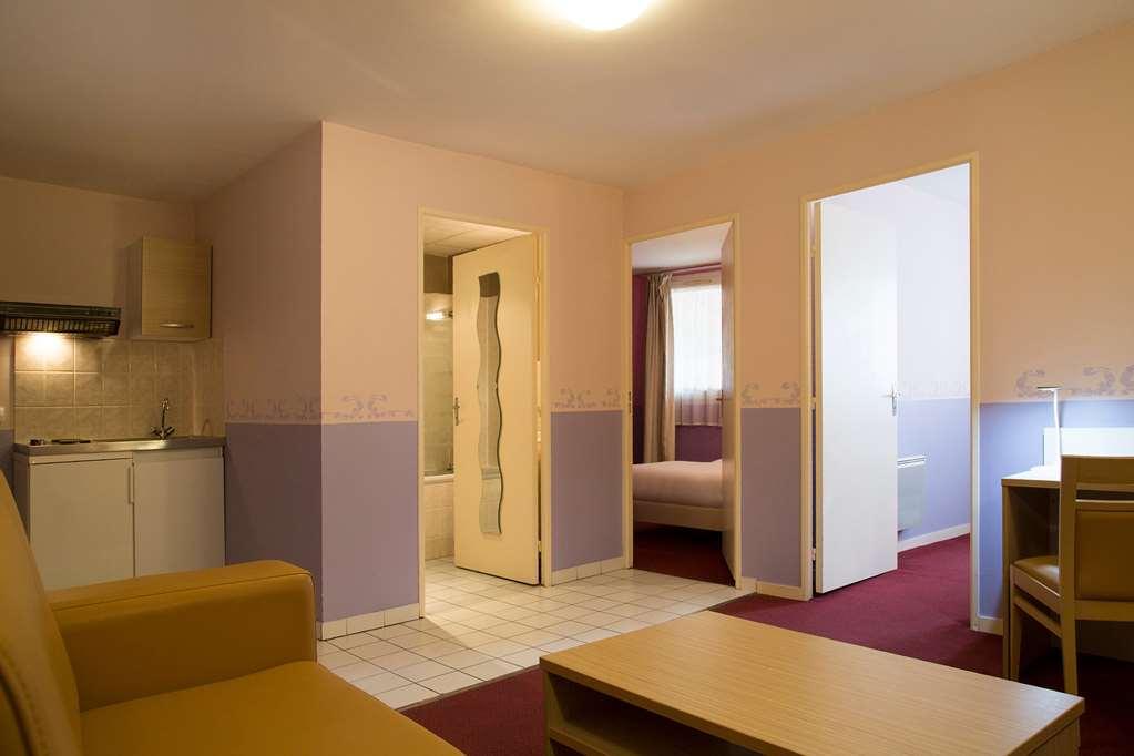 Brit Hotel Le Lion D'Or 希农 客房 照片