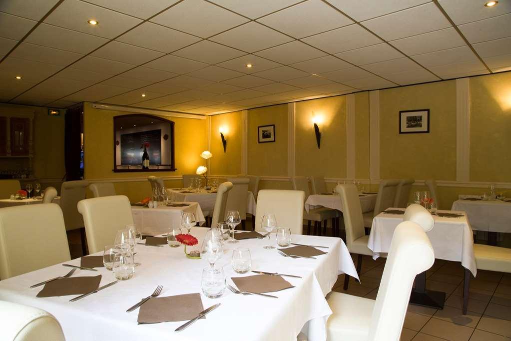 Brit Hotel Le Lion D'Or 希农 餐厅 照片
