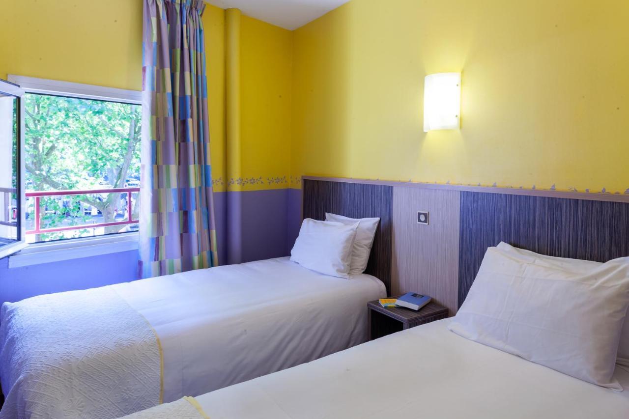 Brit Hotel Le Lion D'Or 希农 外观 照片
