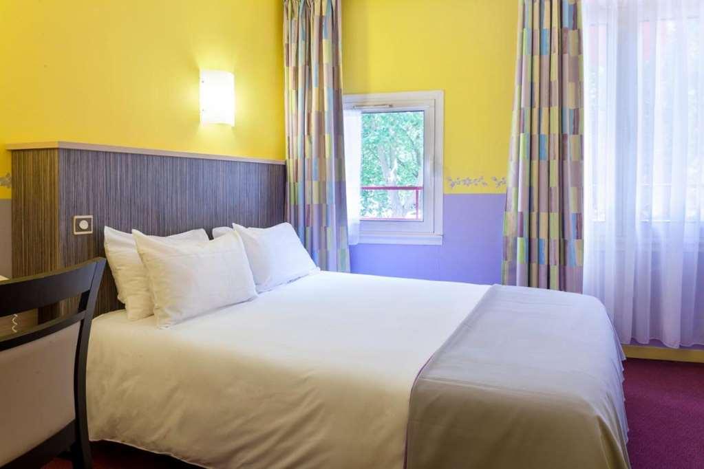 Brit Hotel Le Lion D'Or 希农 客房 照片